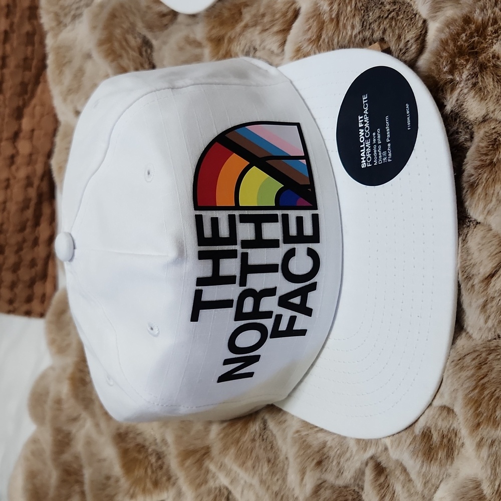 NWT Northface hat